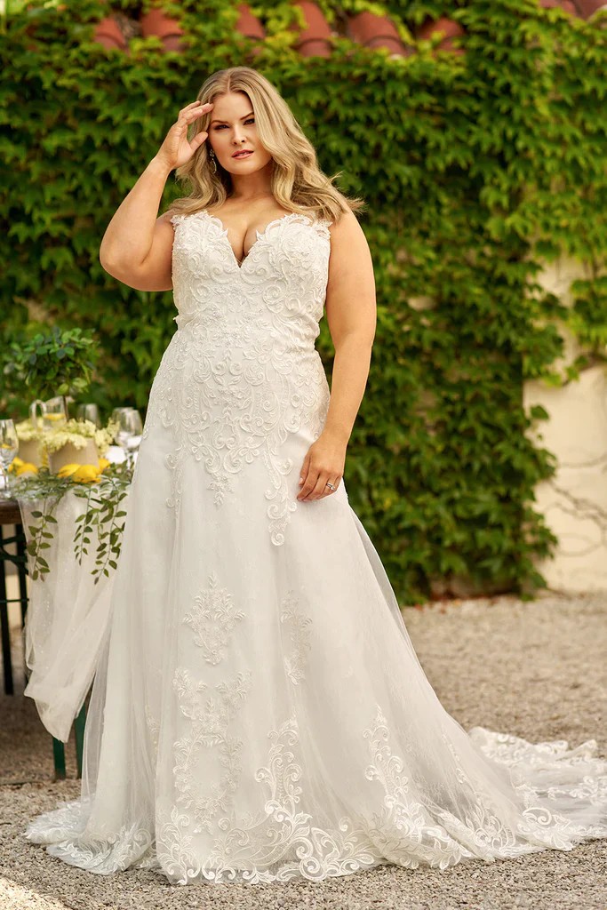 Robe de mariée bohème en dentelle blanche  à Mascouche